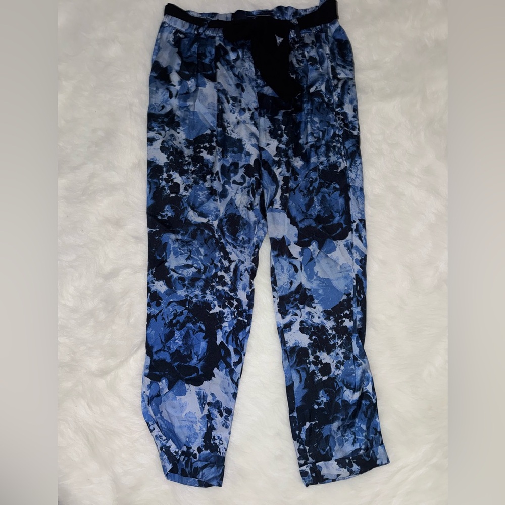 Guess Blue and Black Floral women's pants